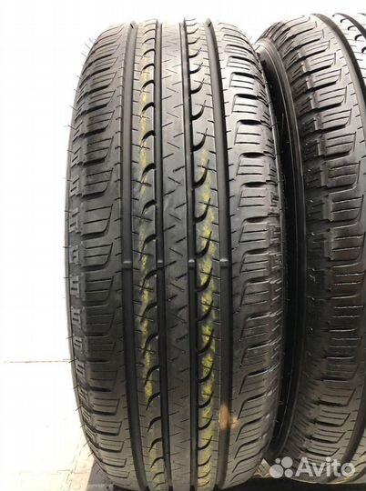 Goodyear EfficientGrip SUV 4x4 225/65 R17 98W