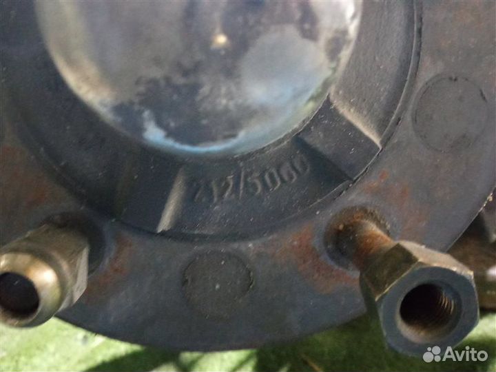 Ступица (кулак, цапфа) передняя левая Rolls-Royce