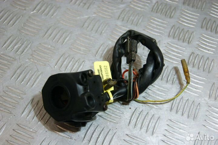 Пульт правый Suzuki GSF250 Bandit, GJ77A