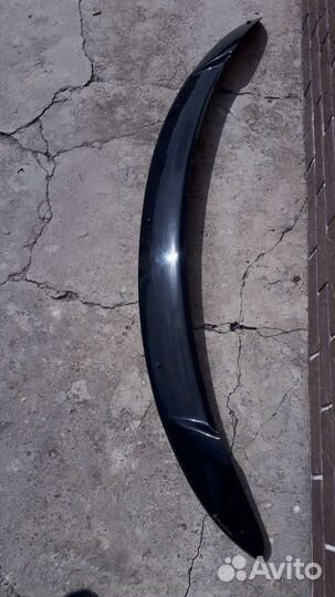 Дефлектор капота