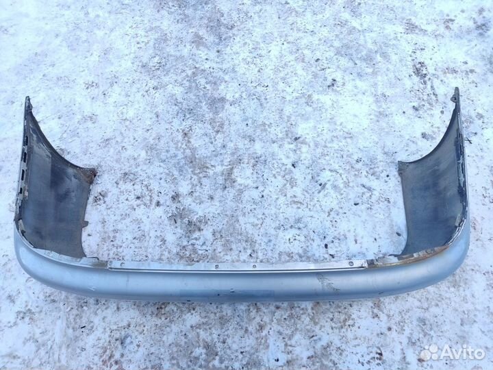 Бампер задний Toyota Corolla e10