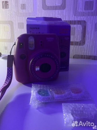 Пленочный фотоаппарат instax