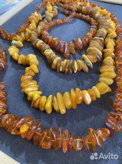 Янтарные украшения