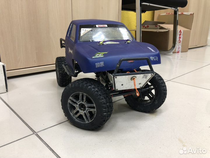 Rc трофи модель 1/10 Axial II