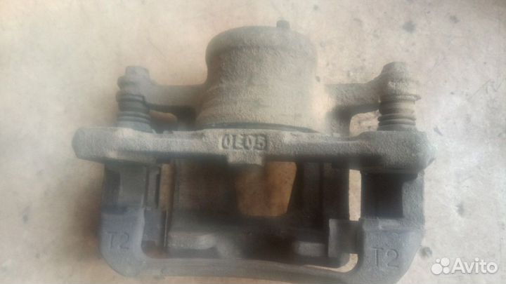 Суппорт тормозной передний левый для Renault Megan