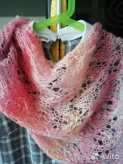 Ажурный палантин и шарфы