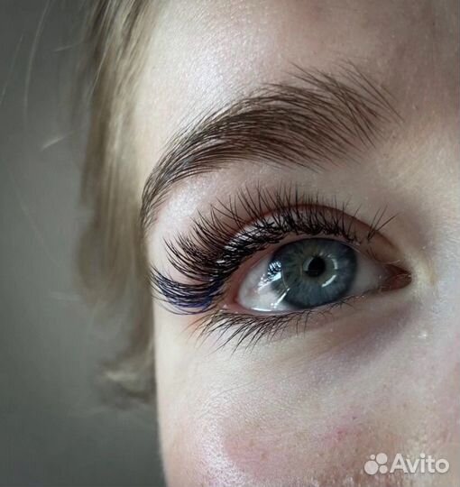 Нарашивание ресниц, оформление бровей