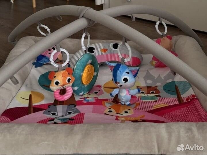 Детский коврик с дугами