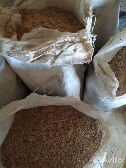 Опилки в мешках