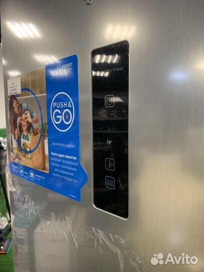 Холодильник Indesit новый