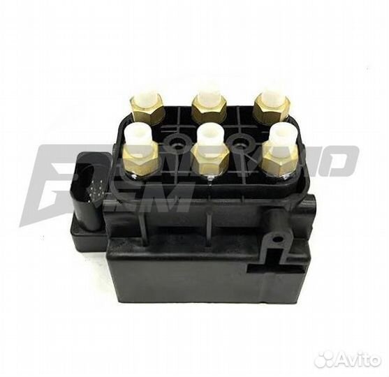 Блок клапанов пневмоподвески Porsche Cayenne