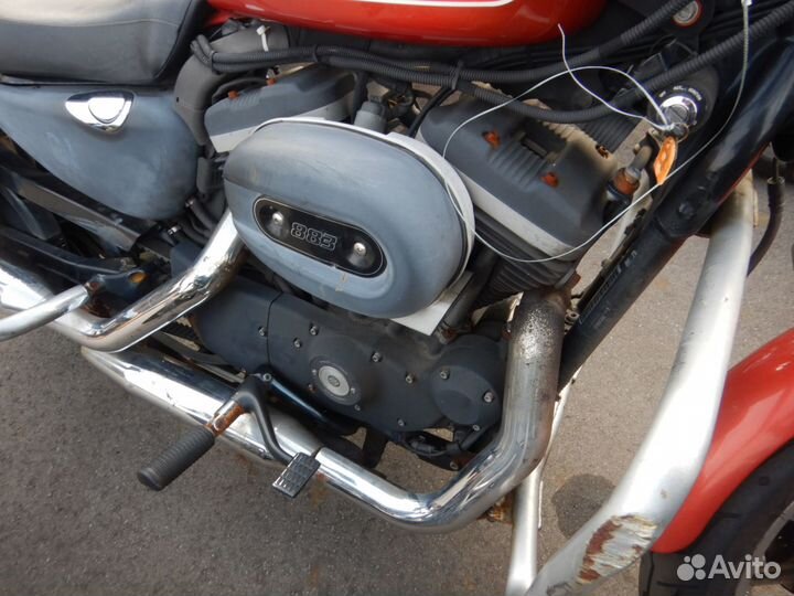 Harley-Davidson XL883R Sportster