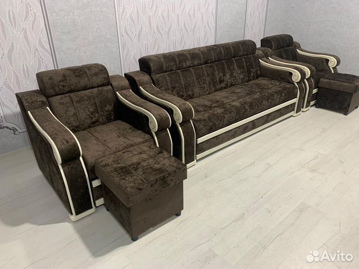 Мягкая мебель / Диван два кресла и два пуфика