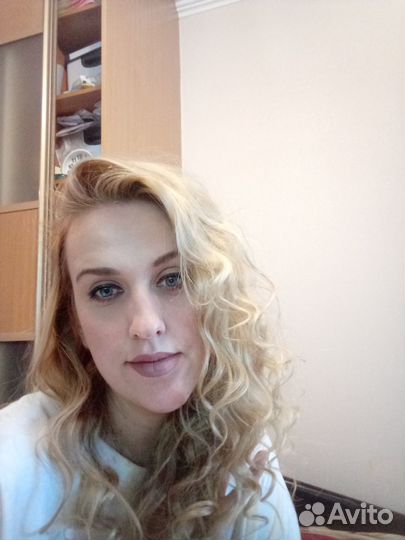 Поющая ведущая