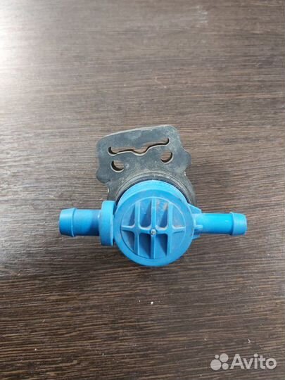 Клапан вентиляции топливного бака Mercedes S 500