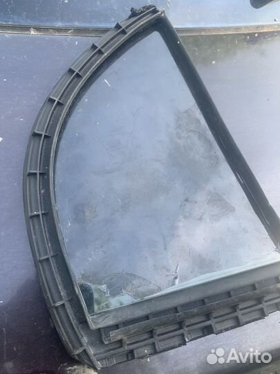 Форточка задняя левая civic 4d