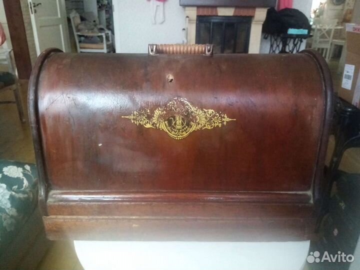 Швейная машина Singer