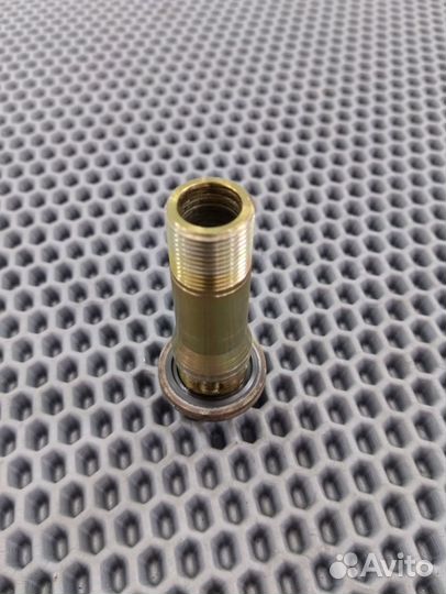 Yamaha YZF R1 2004-2005 болт масло-радиатора