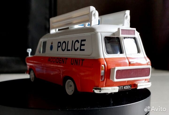 Автомобиль Ford Transit Mk1 1/43