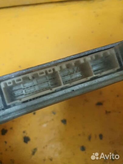 Блок управления двигателем двс 1.6 4AFE toyota