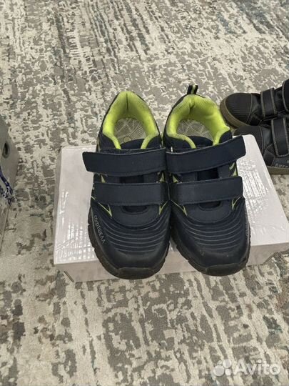 Кроссовки капика 31