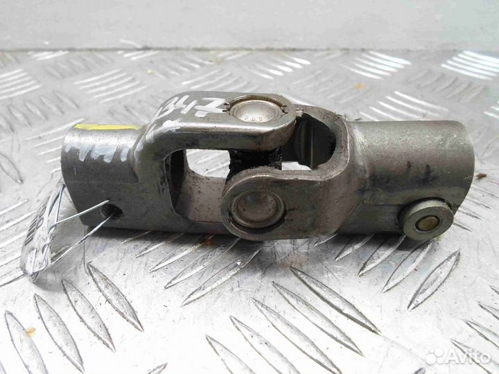 Рулевой карданчик Toyota Matrix 1 E130