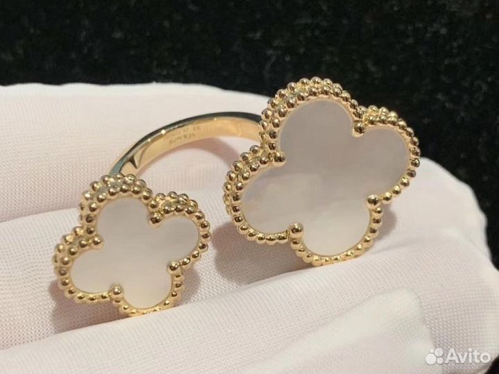 Золотое кольцо женское Van Cleef