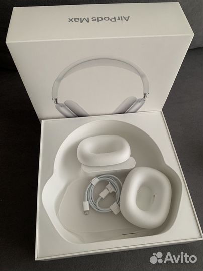 Продам AirPods max silver (оригинал)