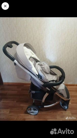 Прогулочная коляска