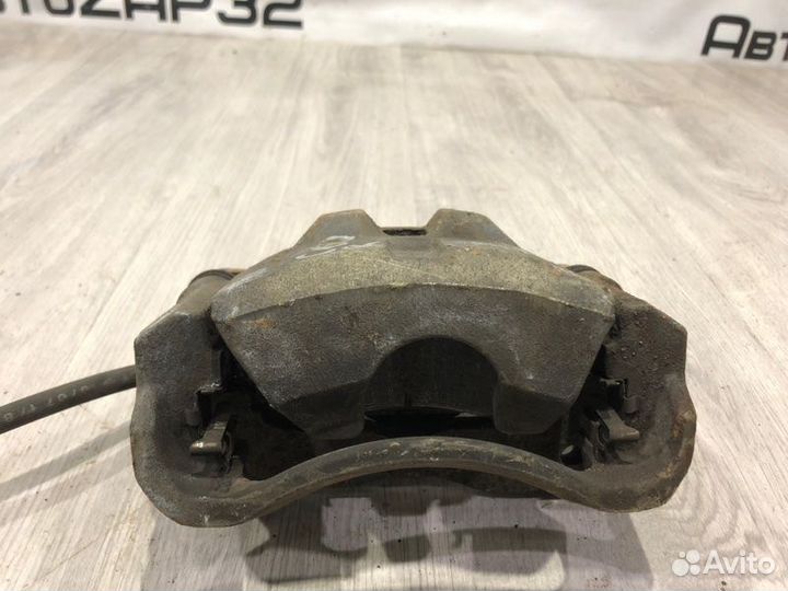 Суппорт тормозной передний правый Toyota Corolla