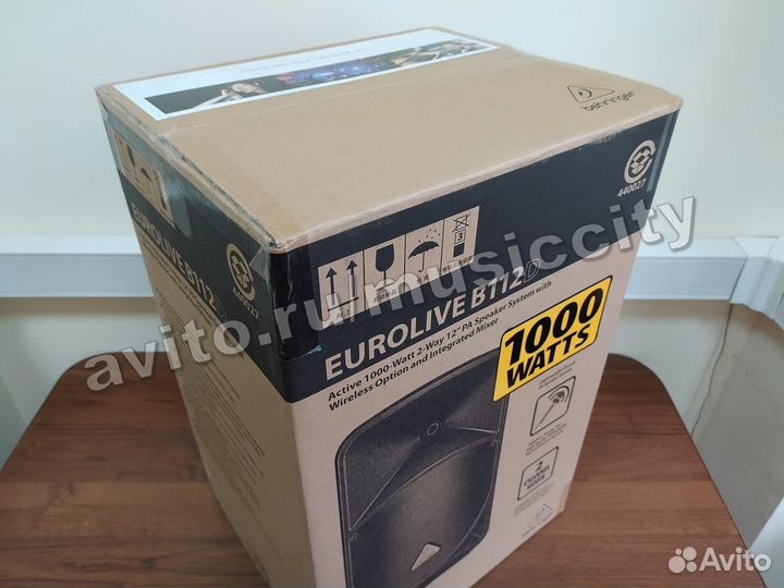 Behringer B112D акустическая система