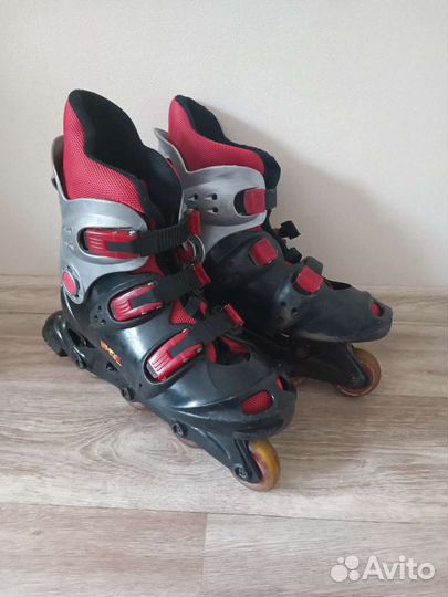 Роликовые коньки