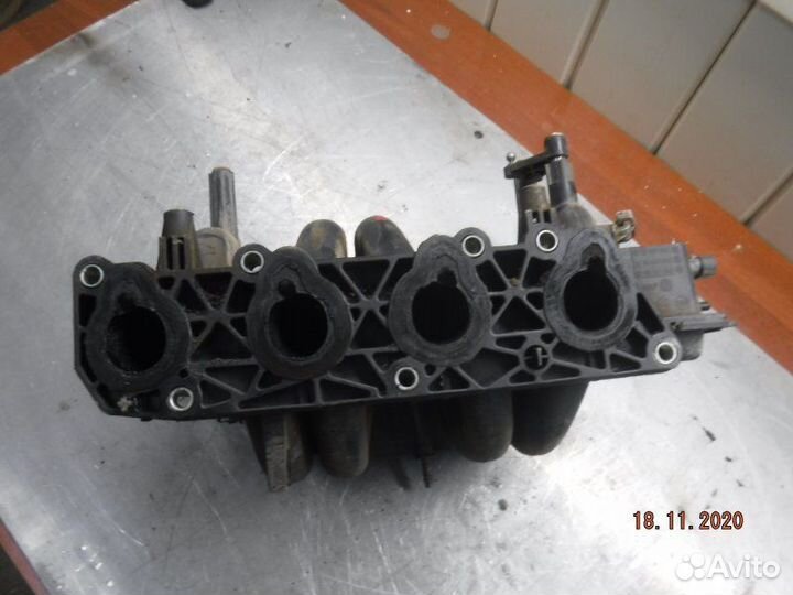 Коллектор впускной Renault Logan K7J 2009