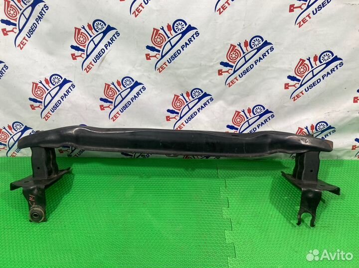 Усилитель бампера передний Volkswagen Touareg 7L6