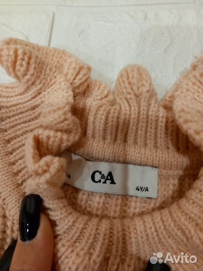 Свитер на девочку новый бренд C&A. Индия