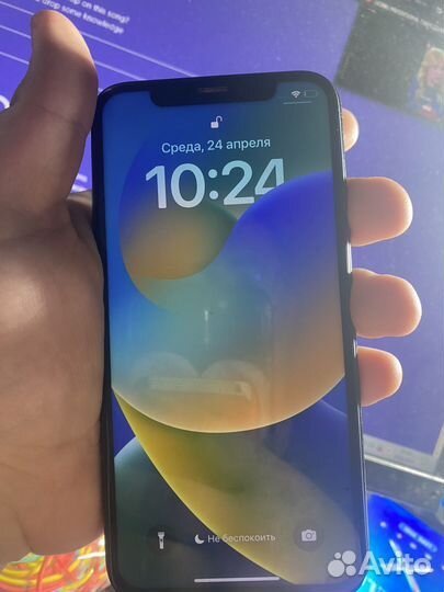 iPhone X, 64 ГБ