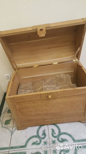 Сундук дубовый