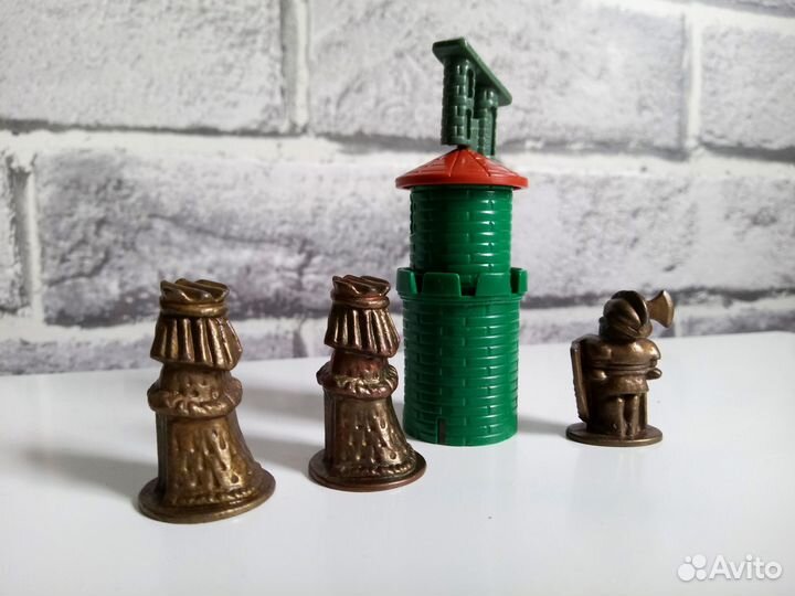 Киндер металлические игрушки 1997 За стеной