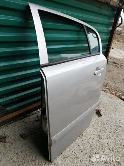 Дверь задняя левая Opel Astra L48 Z16XEP 2008