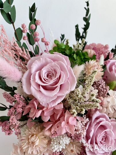 Букет в шляпной коробке, не завянет