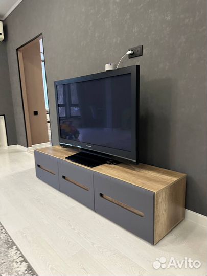 Тумба под телевизор
