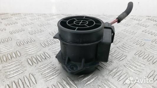 Расходомер воздуха бензиновый volvo V40 VW (8SE05D