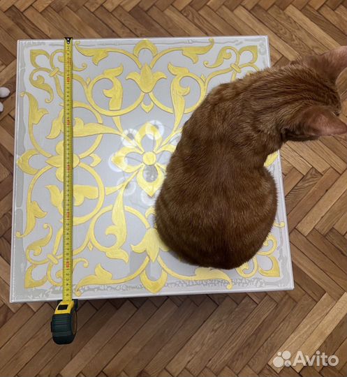 Журнальный столик на колесах