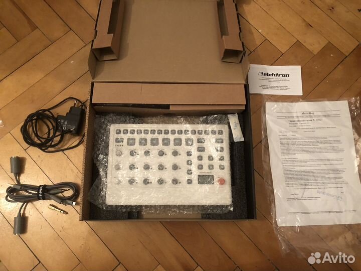 Сэмплер Elektron Model:Samples