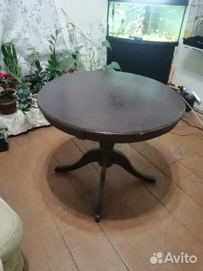 Кухонный стол