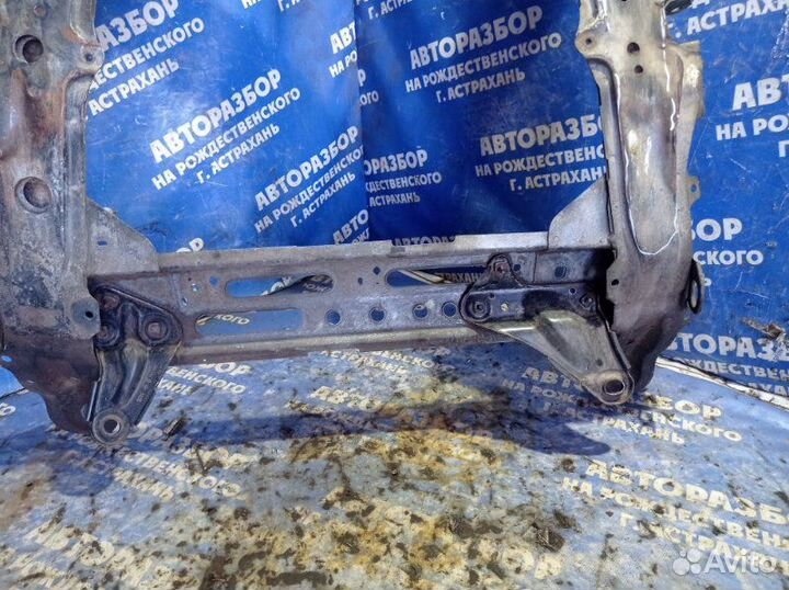 Передний подрамник Renault Megane 1 седан K4J 2003