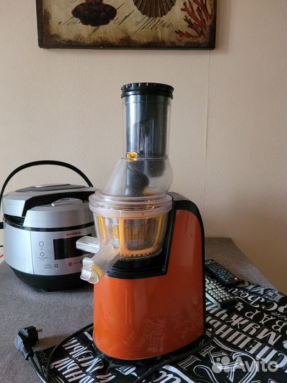 Соковыжималка шнековая Kitfort новая