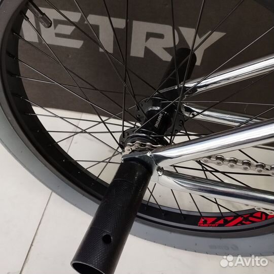 Велосипед BMX на пром подшипниках