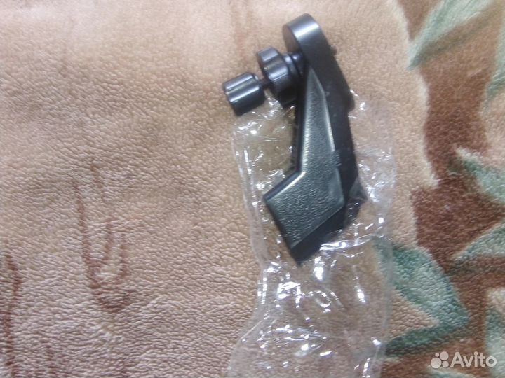 Плечевой штатив для компактной видеокамеры