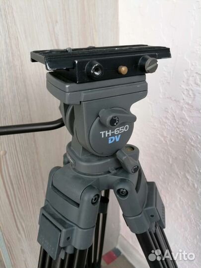 Штатив для фотоаппарата manfrotto